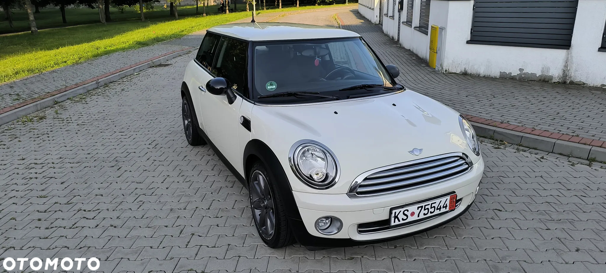 MINI ONE Standard - 23