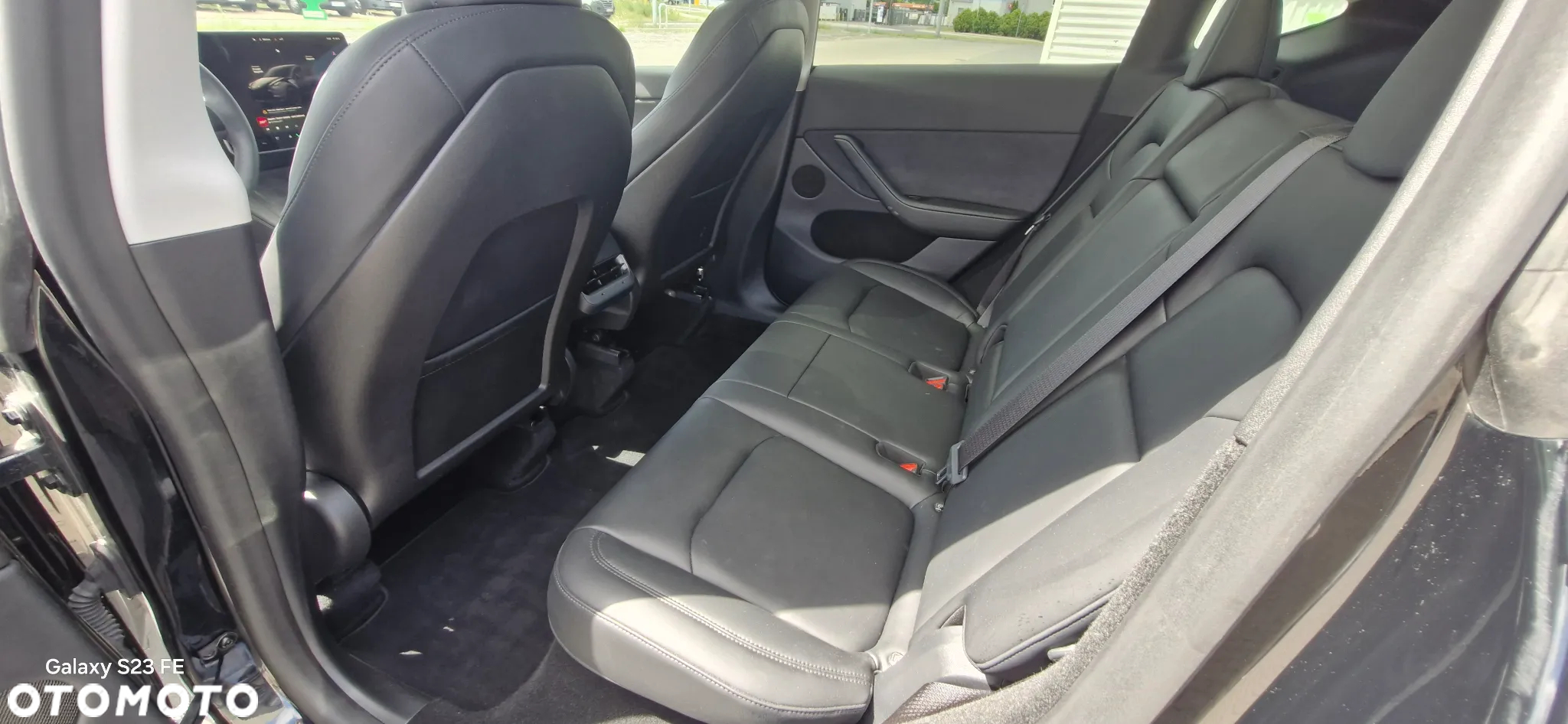Tesla Y Performance AWD - 12