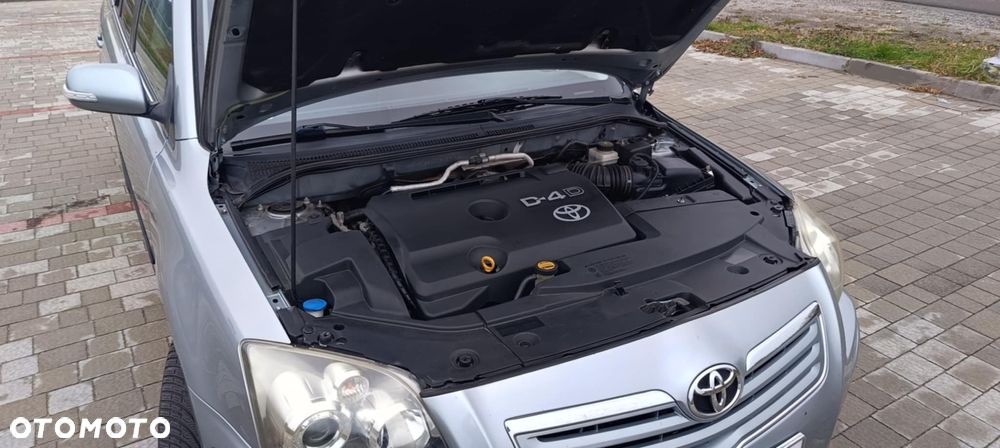 Toyota Avensis 2.0 D-4D Travel - 5