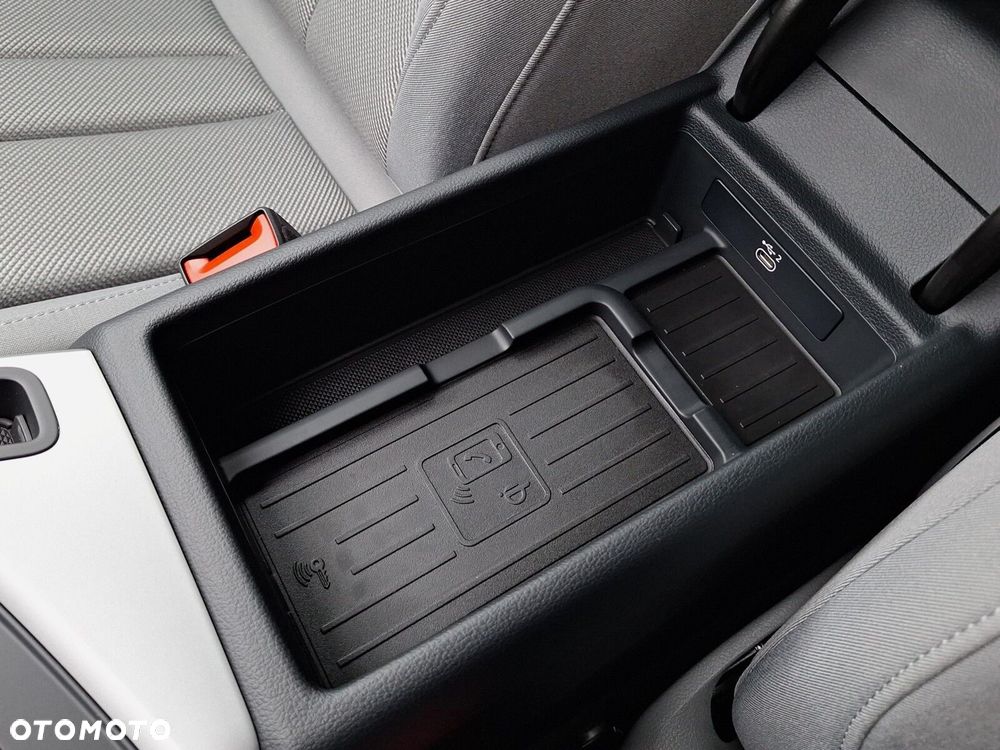 Audi A4 Limousine - 14