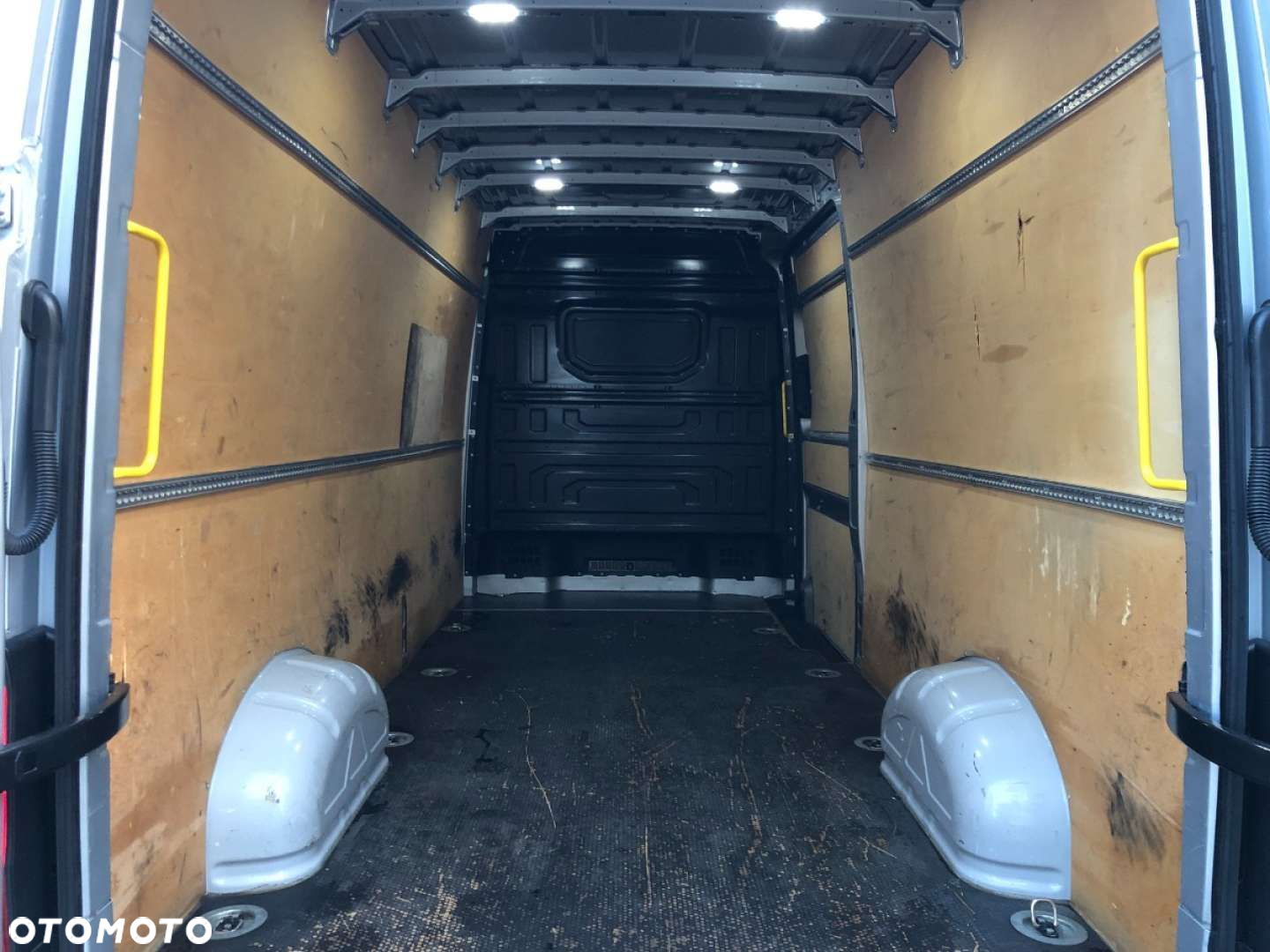 Volkswagen Crafter - 25