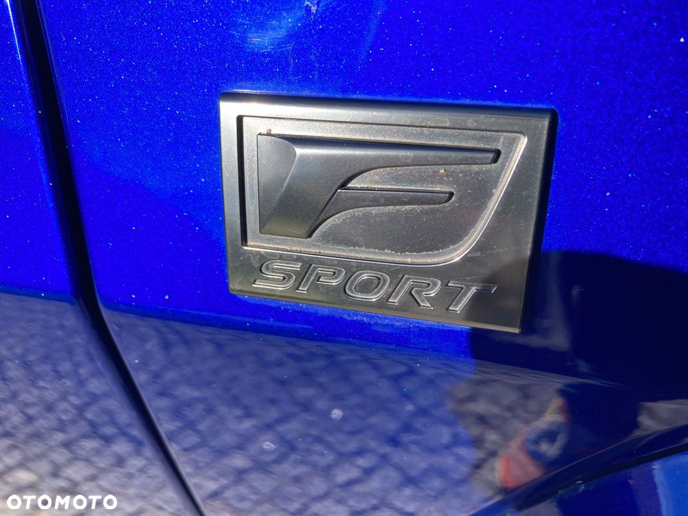 Lexus UX - 16
