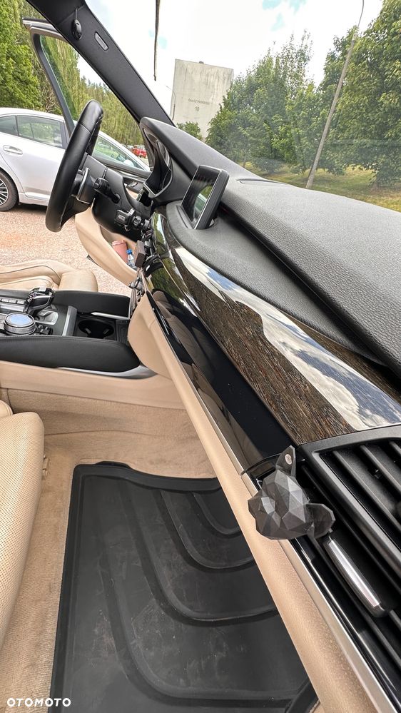 BMW X5 - 25