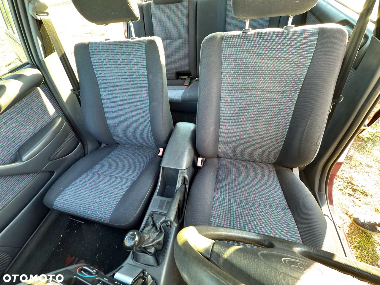 Toyota Carina - 13