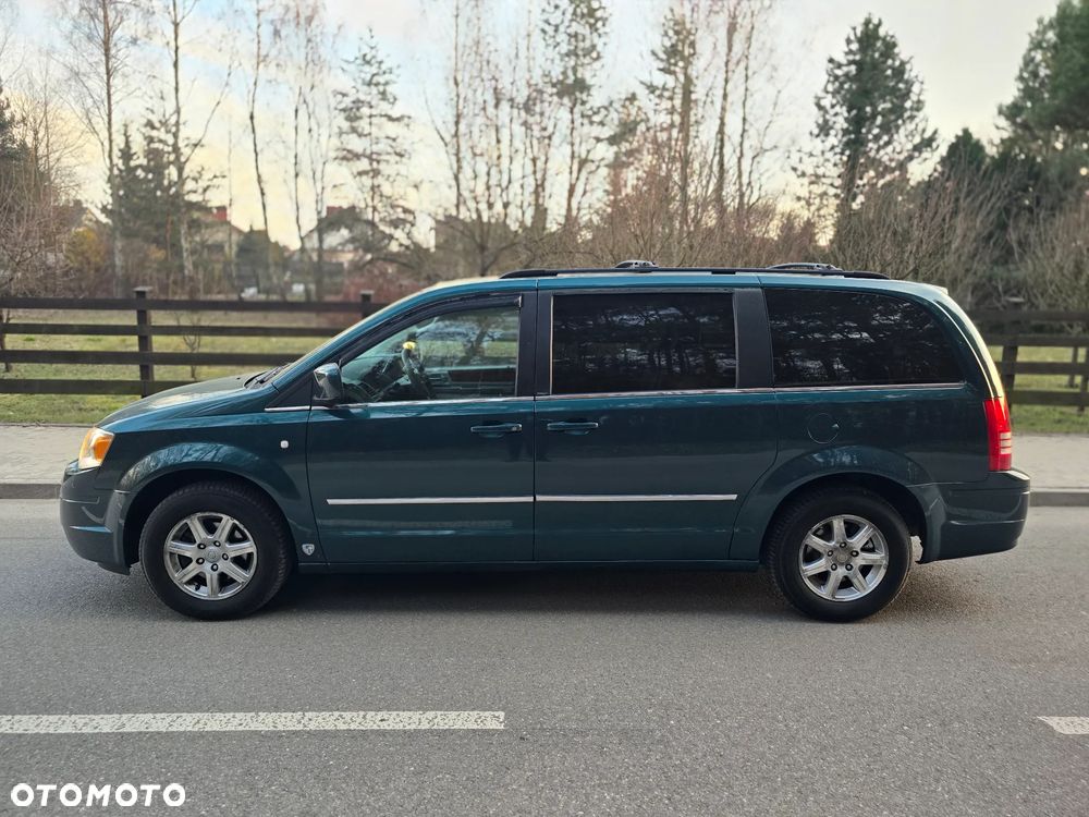 Chrysler Grand Voyager - 16