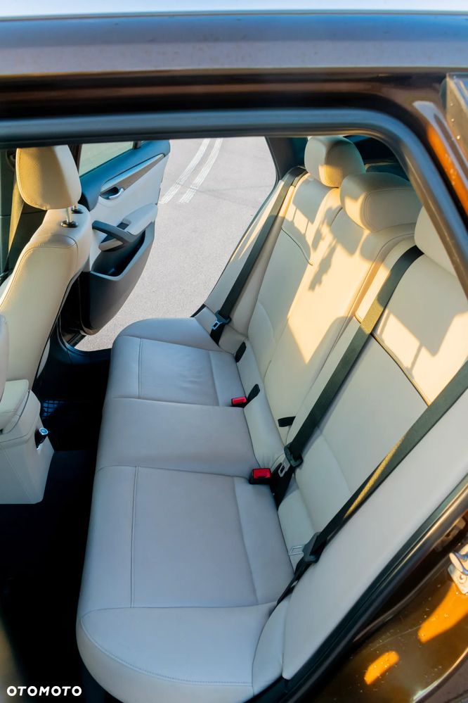 BMW X1 sDrive20d - 6