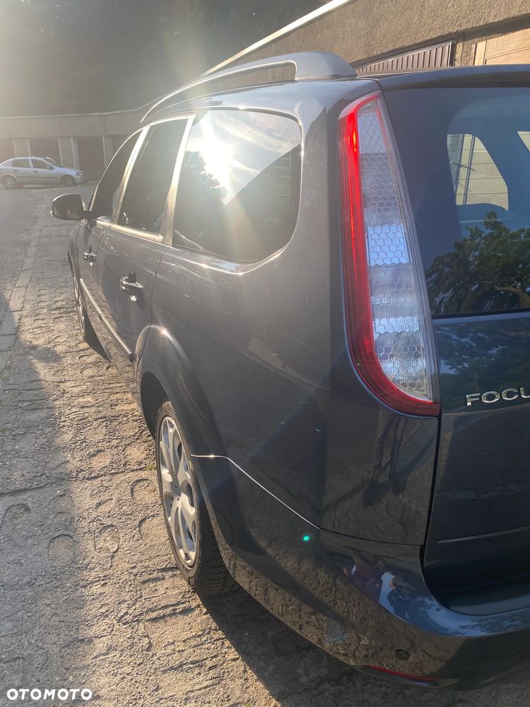 Ford Focus 1.6 Amber X - 4