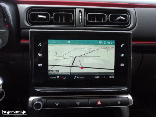 Citroën C3 1.2 PureTech Shine - 24