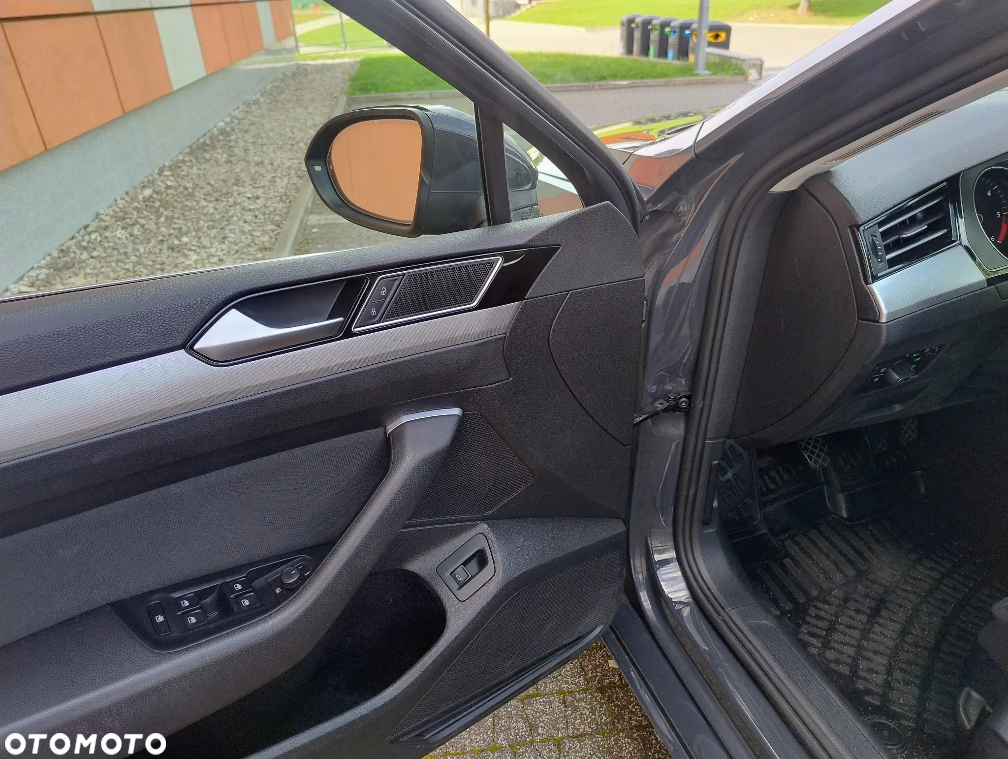 Volkswagen Passat Variant 2.0 TDI (BlueMotion Technology) Trendline - 16