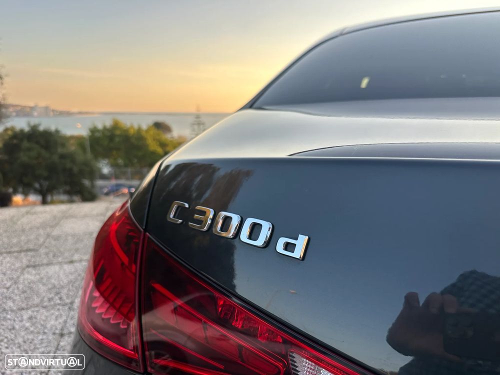 Mercedes-Benz C 300 d AMG Line - 19
