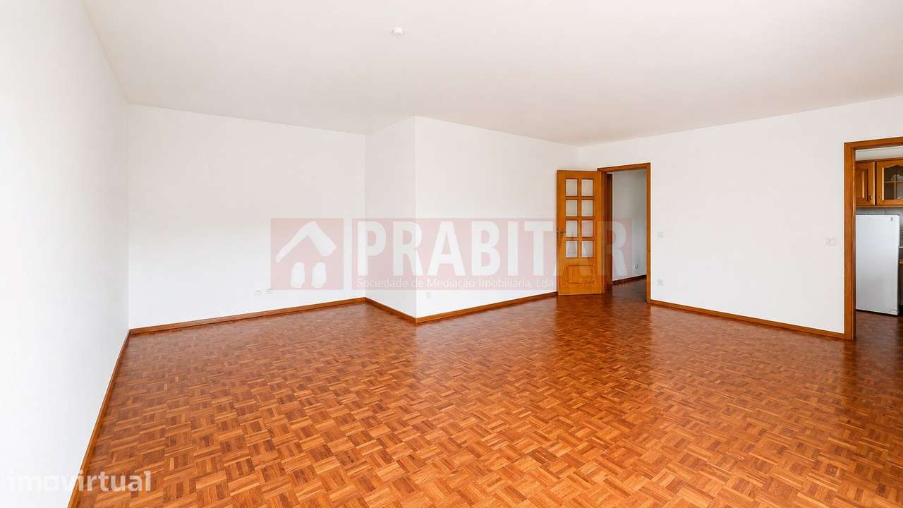 Apartamento T4 com garagem na Quinta D. João - Grande imagem: 3/21