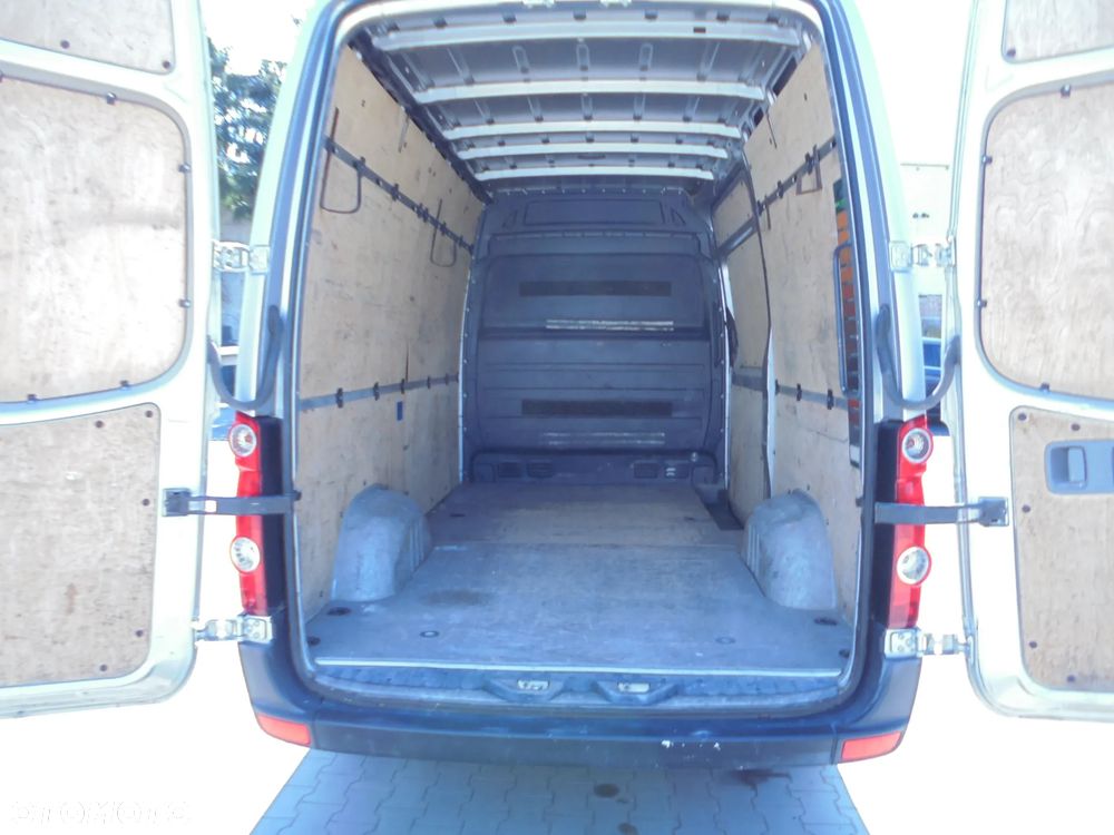 Volkswagen CRAFTER - 19