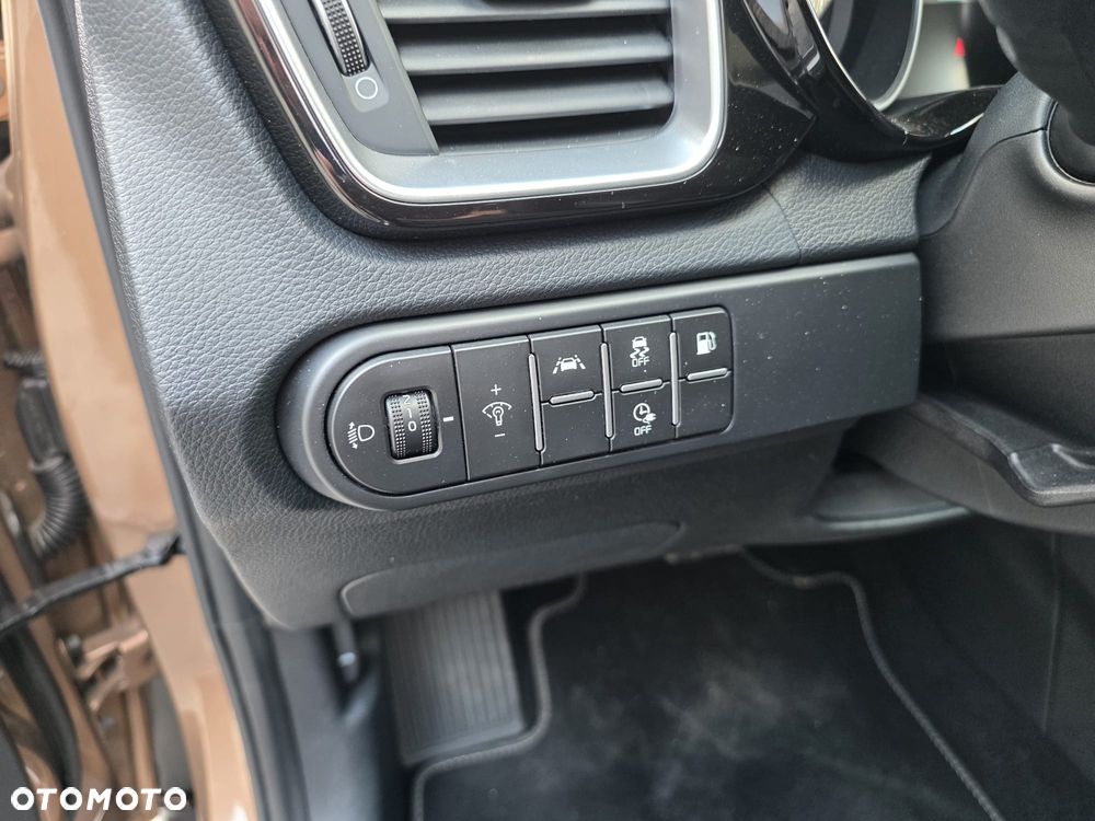 Kia XCeed 1.6 GDI PHEV L Business Line DCT - 17