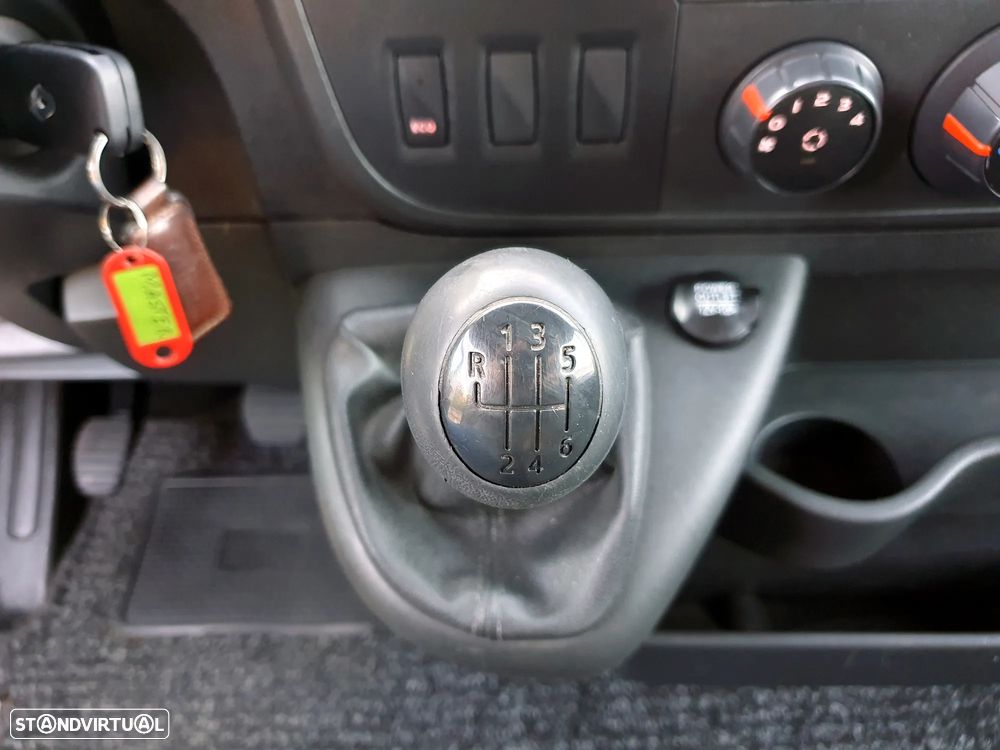 Renault Master III Fase II 2.3 dCi L2H3 3.5T - 17
