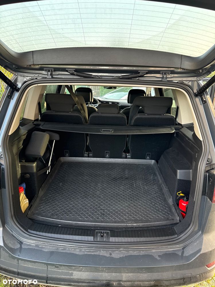 Volkswagen Touran 2.0 TDI BMT Highline DSG - 9