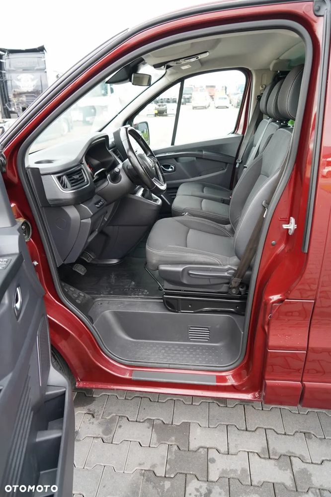 Renault TRAFIC III / BUS / 9 MIEJSC / 2022 ROK / PIERWSZY WŁAŚCICIEL / SERWISOWANY - 17