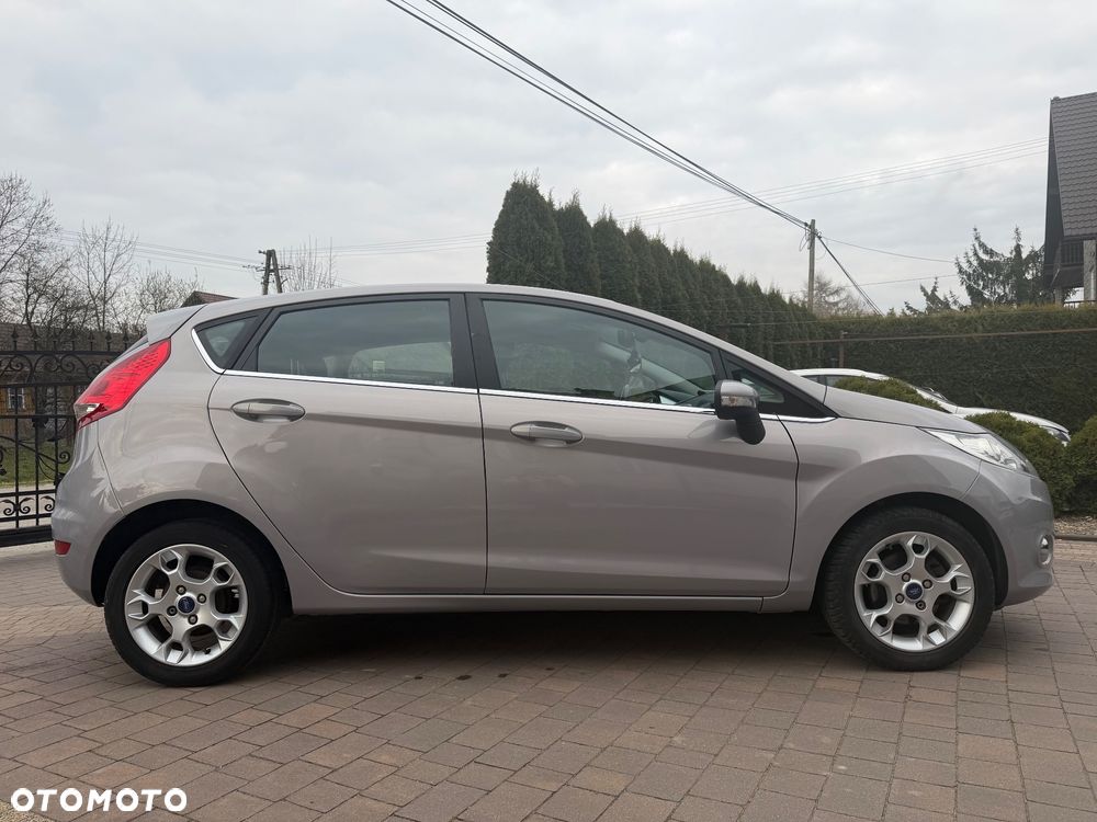 Ford Fiesta 1.25 Titanium EU5 - 13