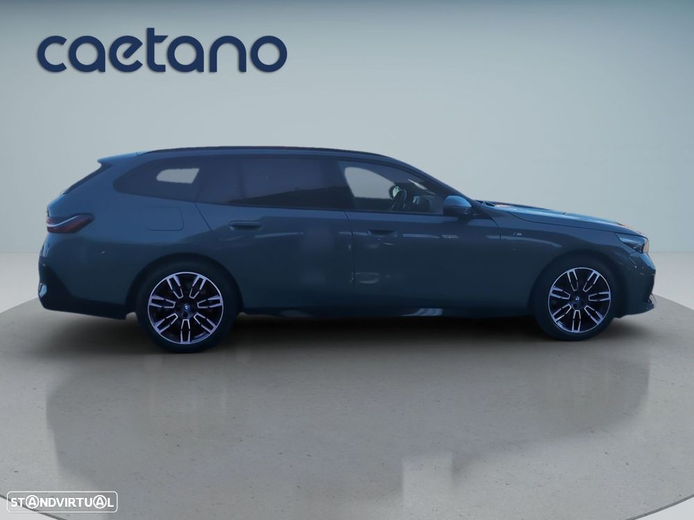 BMW 530 e xDrive Pack Desportivo M — fotografia 9