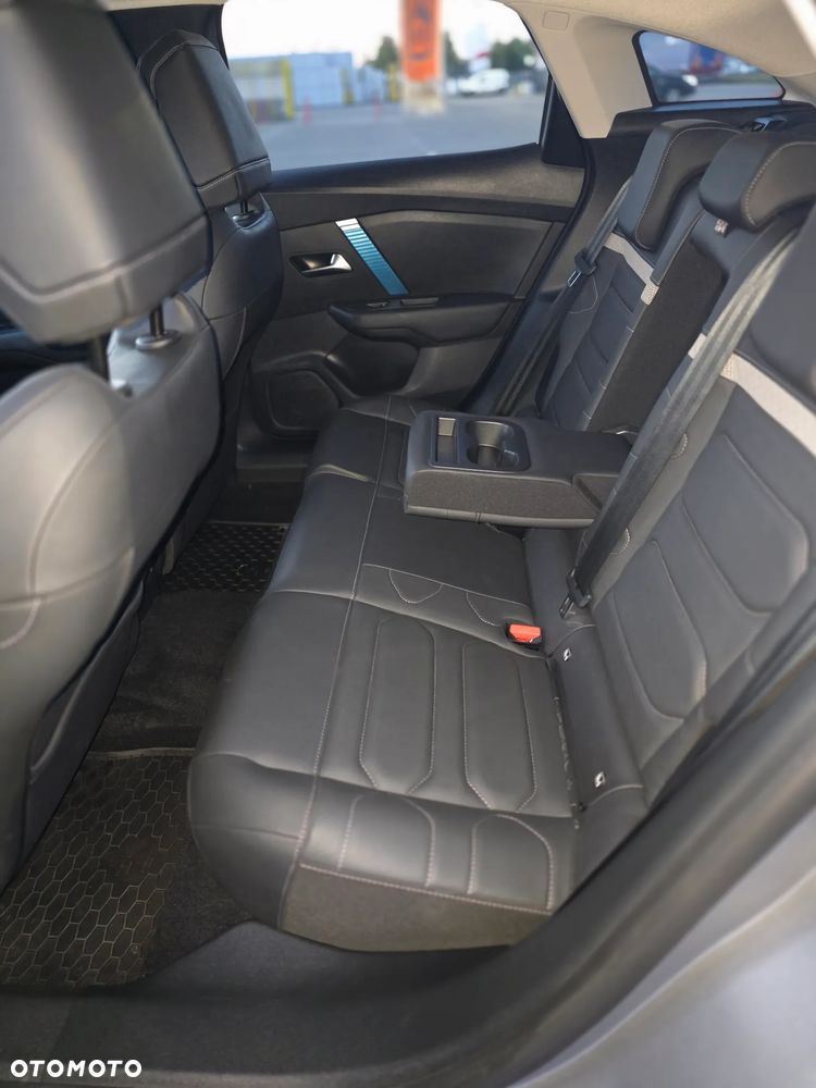 Citroën C4 EV136 50kWh Shine - 9