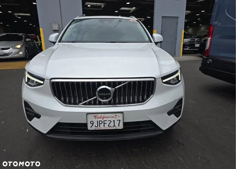 Volvo XC 40 B5 B AWD Ultimate Bright - 2