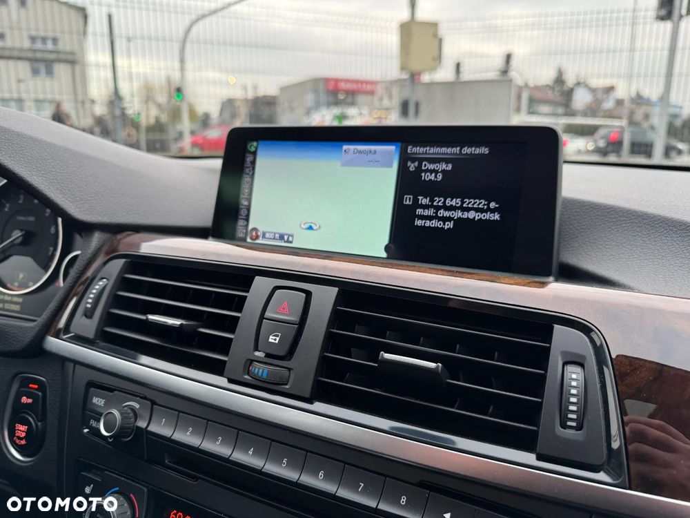 BMW Seria 3 328i Sport-Aut Luxury Line - 13