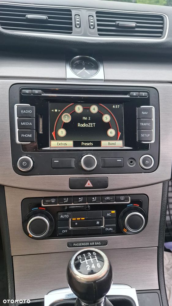 Volkswagen Passat 2.0 TDI Comfortline - 18
