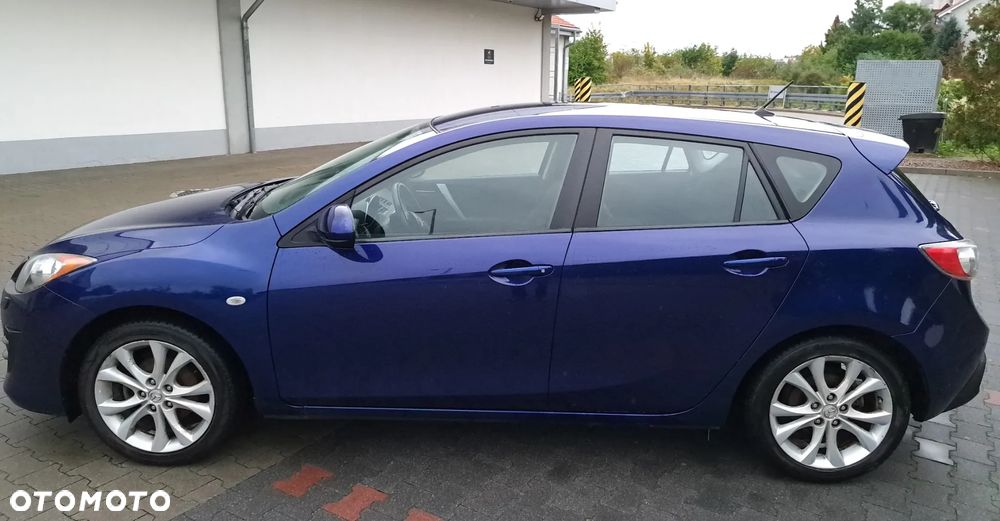 Mazda 3 1.6 Exclusive + - 8