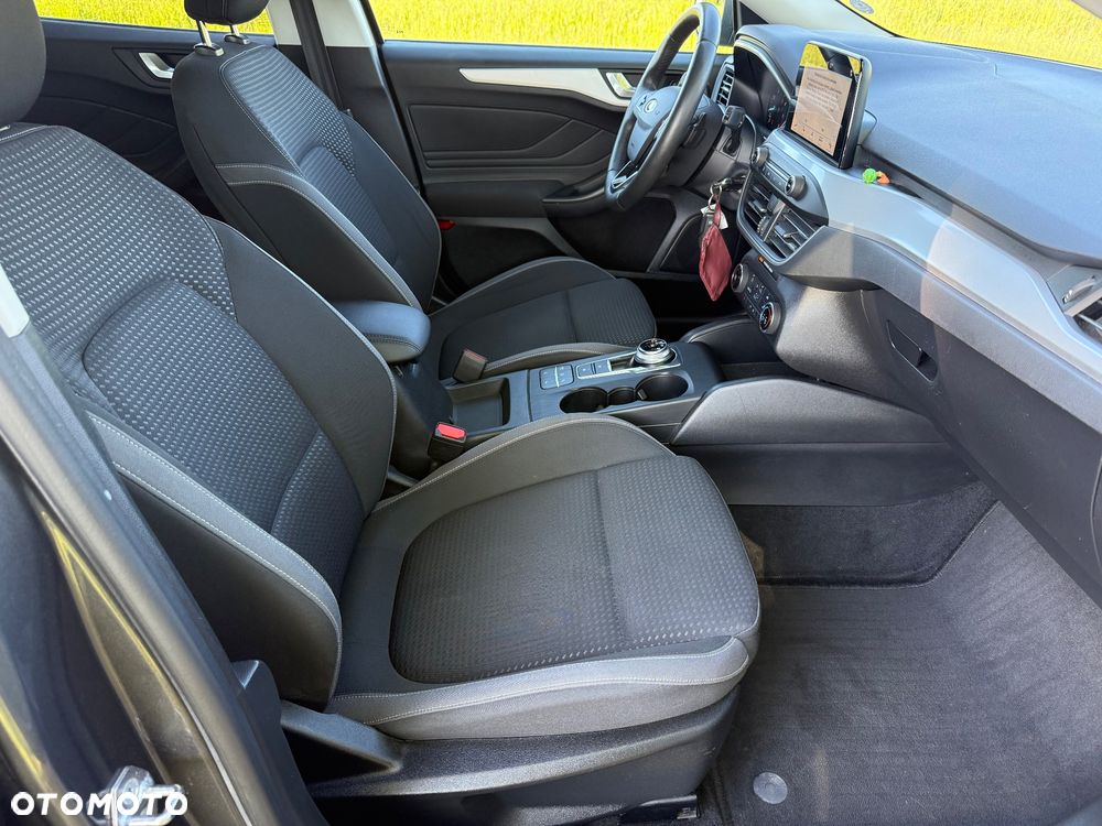 Ford Focus 1.0 EcoBoost Titanium - 29