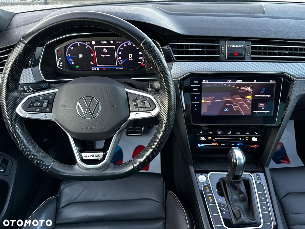 Volkswagen Passat ver-variant-2-0-tdi-scr-dsg-4motion-alltrack - 37