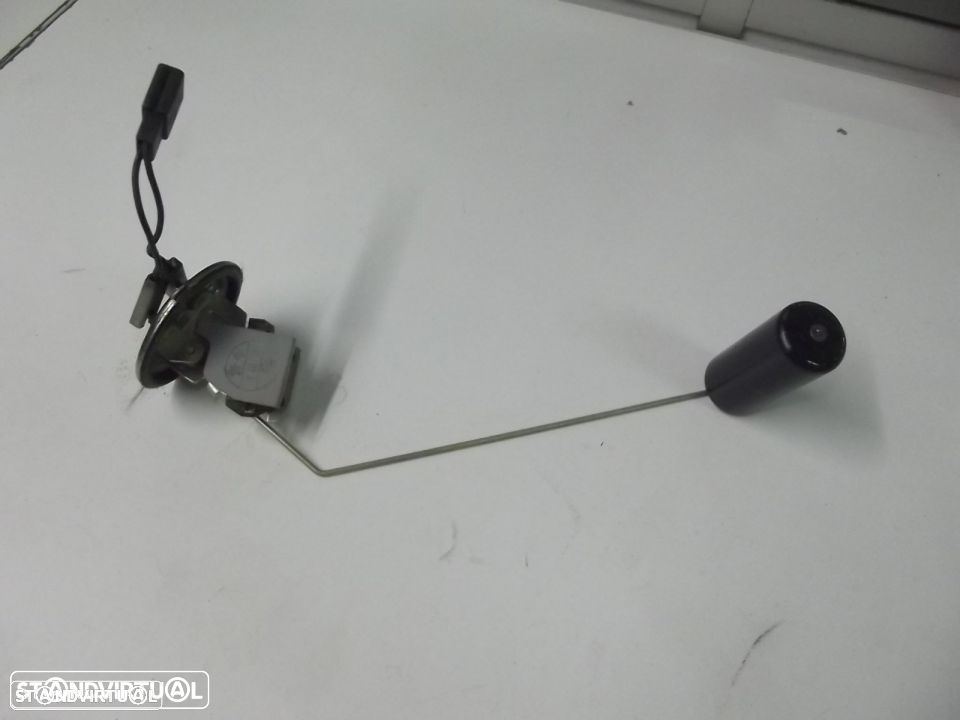 datsun 180 B 160 B boia de gasolina - 2