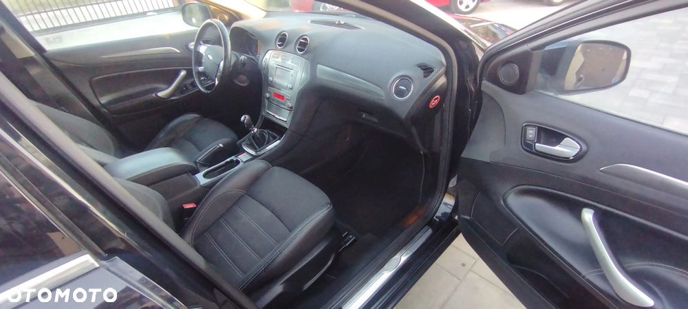 Ford Mondeo - 21