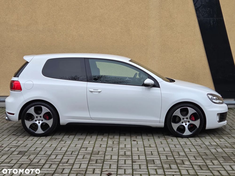 Volkswagen Golf 2.0 GTI - 2