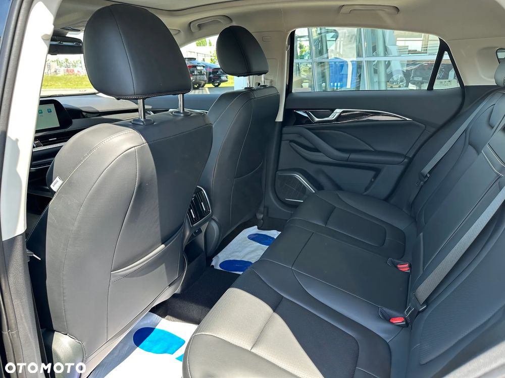 Bestune B70 2.0T Elegance - 8