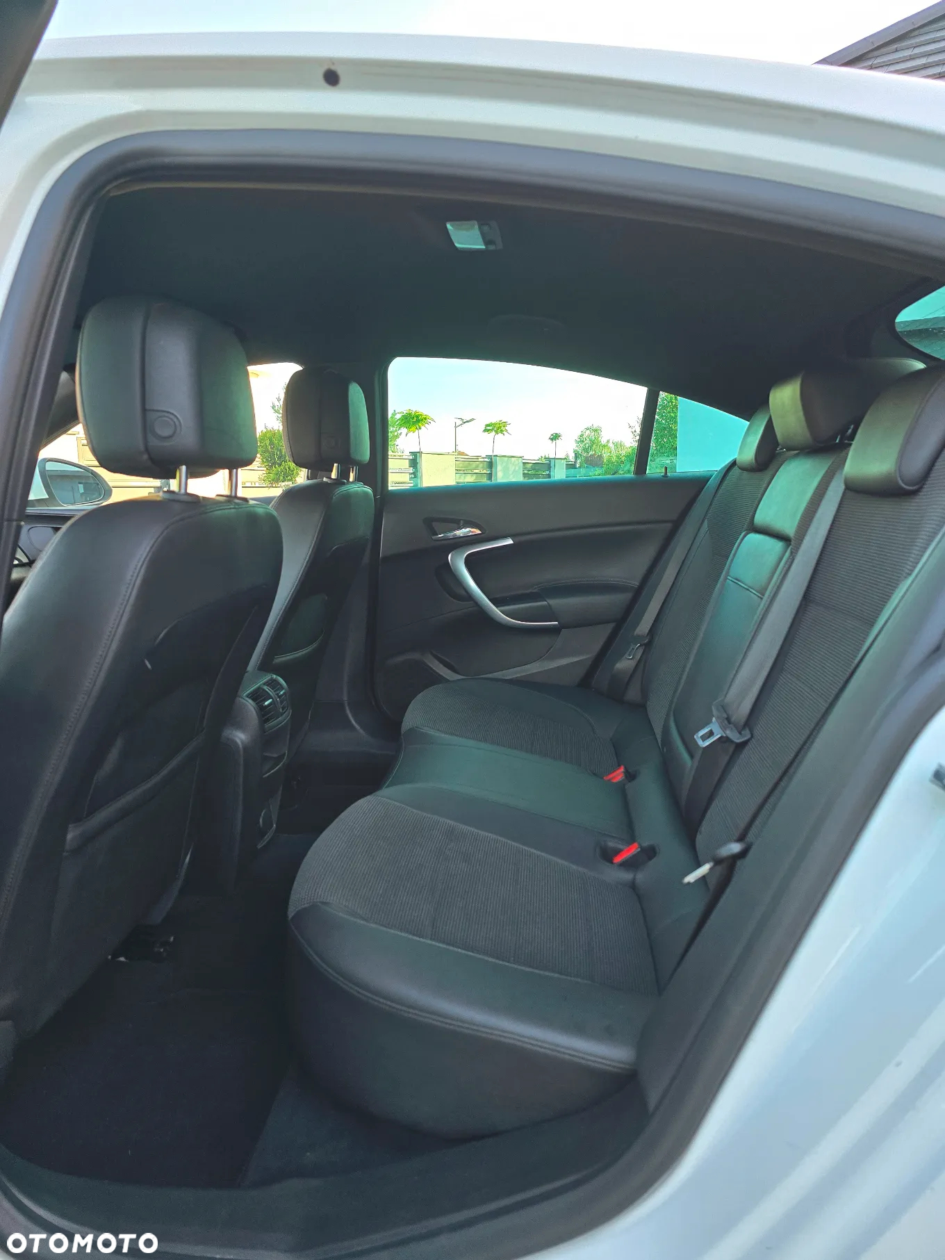 Opel Insignia 2.0 CDTI Cosmo - 16