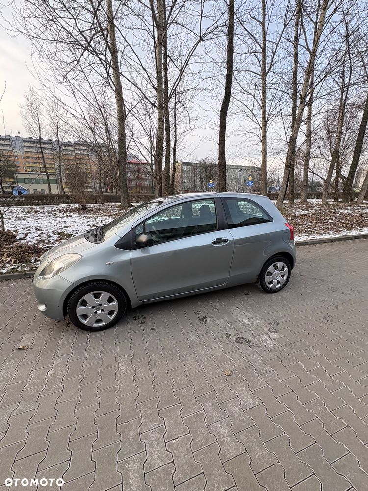 Toyota Yaris 1.0 Luna A/C - 4