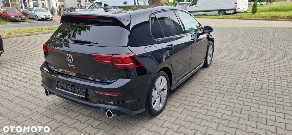Volkswagen Golf - 3