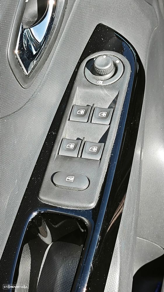 Renault Captur 1.5 dCi Exclusive - 13