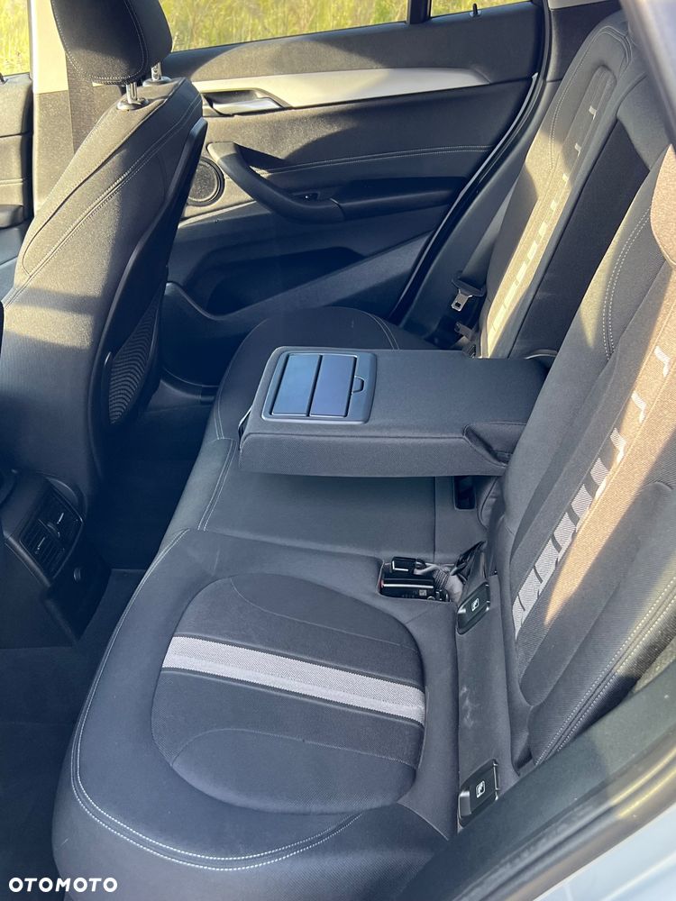 BMW X1 sDrive18i Sport Line - 9