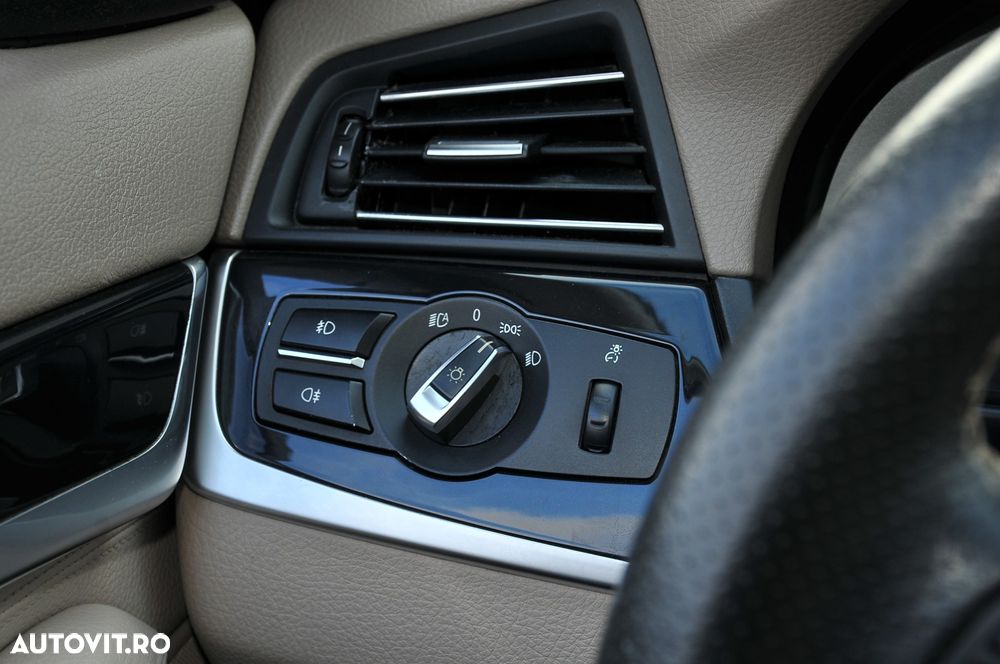 BMW Seria 5 530d Blue Performance Aut. - 19