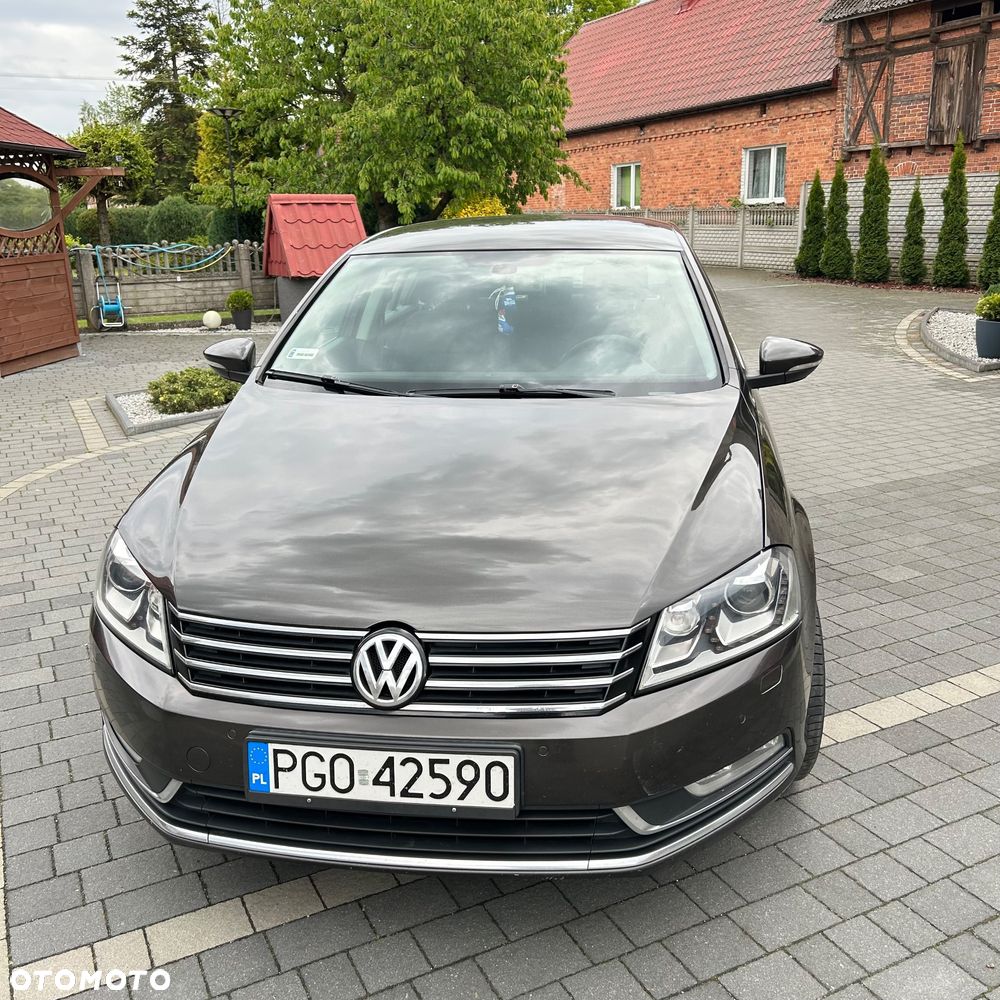 Volkswagen Passat 2.0 TDI Comfortline - 11