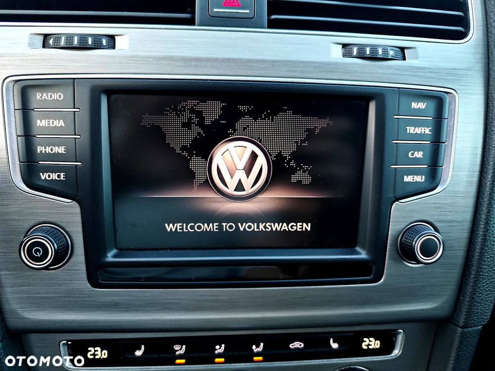 Volkswagen Golf 2.0 TDI DSG Sound - 11