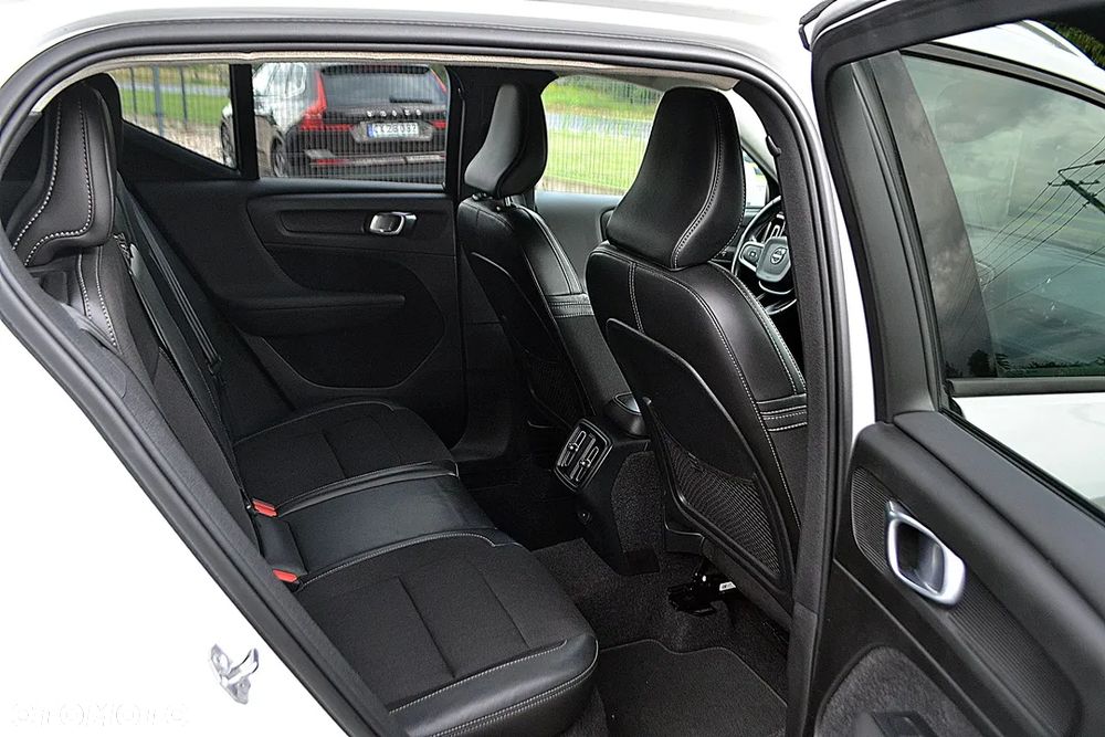 Volvo XC 40 T3 Momentum - 14