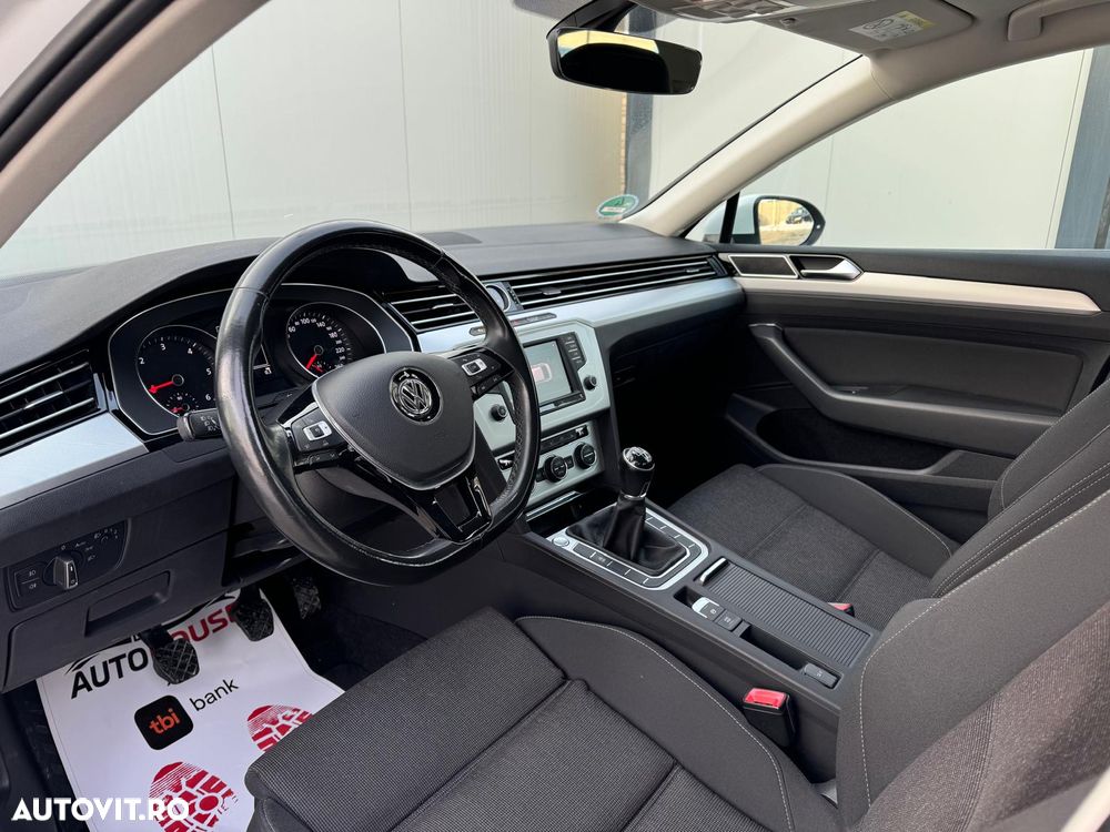 Volkswagen Passat 2.0 TDI (BlueMotion Technology) Comfortline - 9