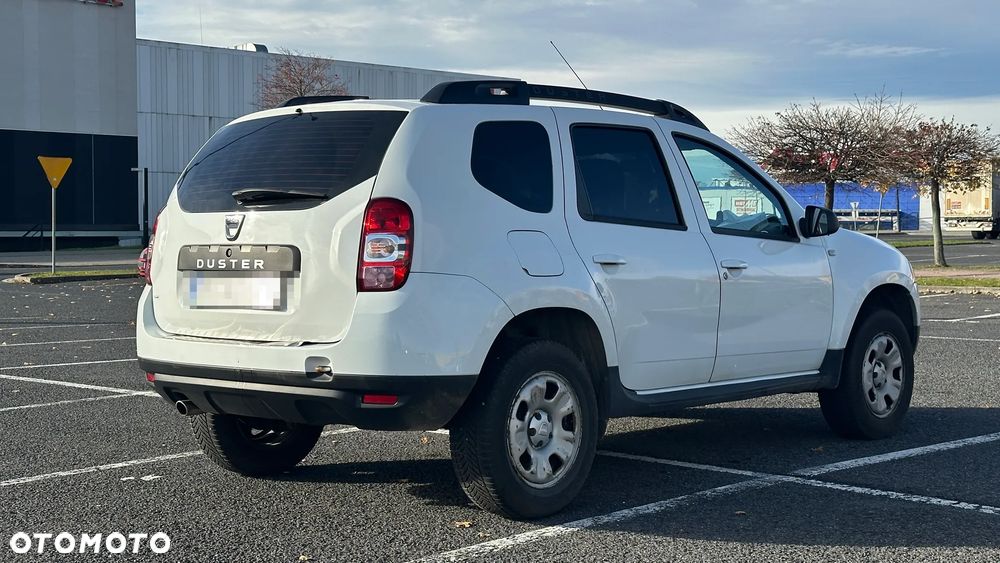 Dacia Duster 1.6 SCe Laureate S&S - 4