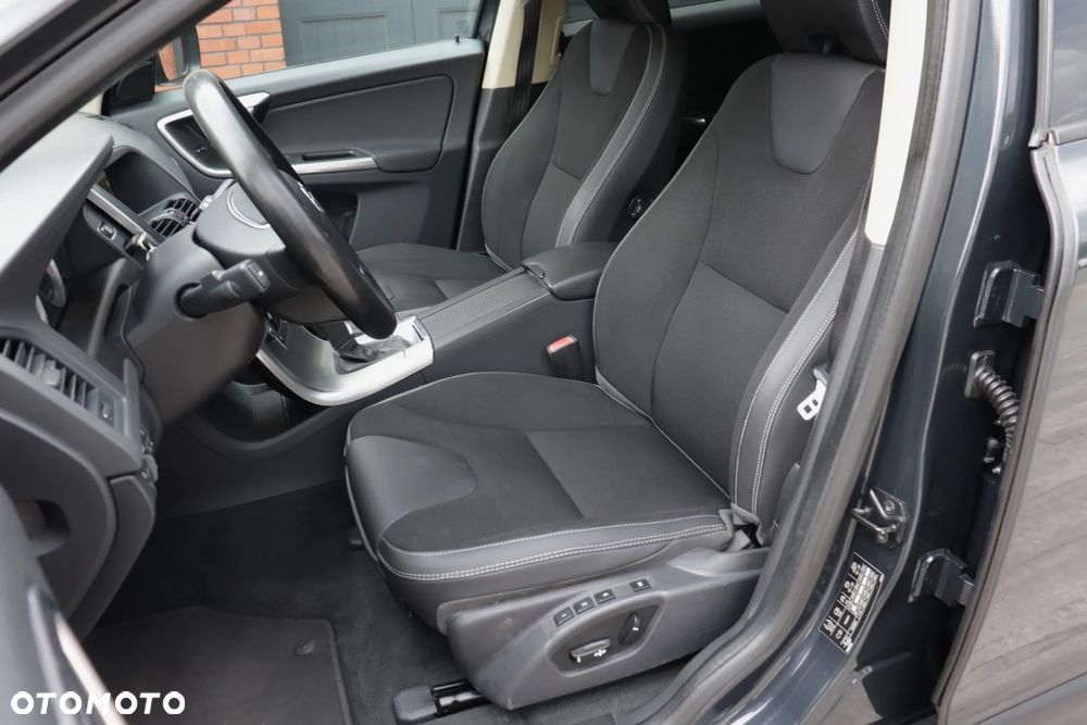 Volvo XC 60 D3 Momentum - 19