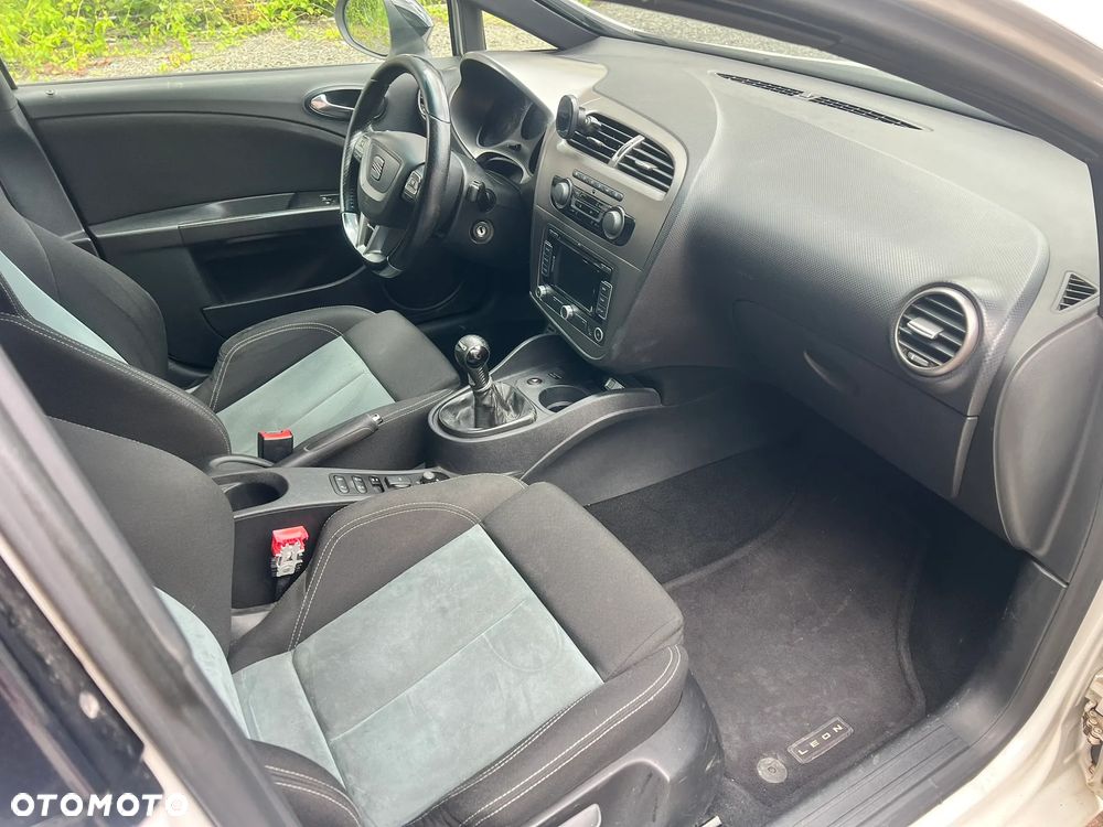 Seat Leon 2.0 T FSI Cupra R - 12