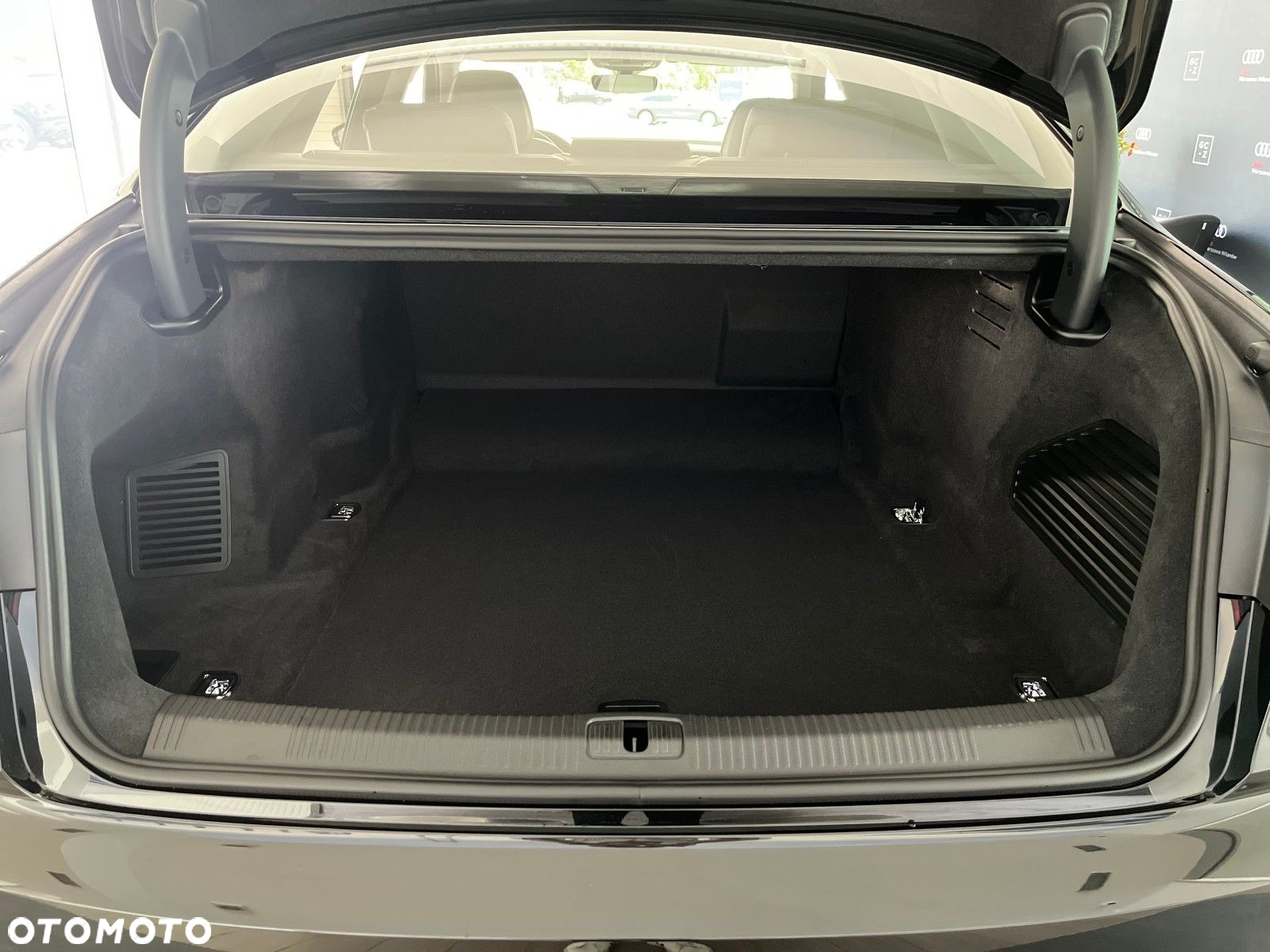 Audi A8 - 18