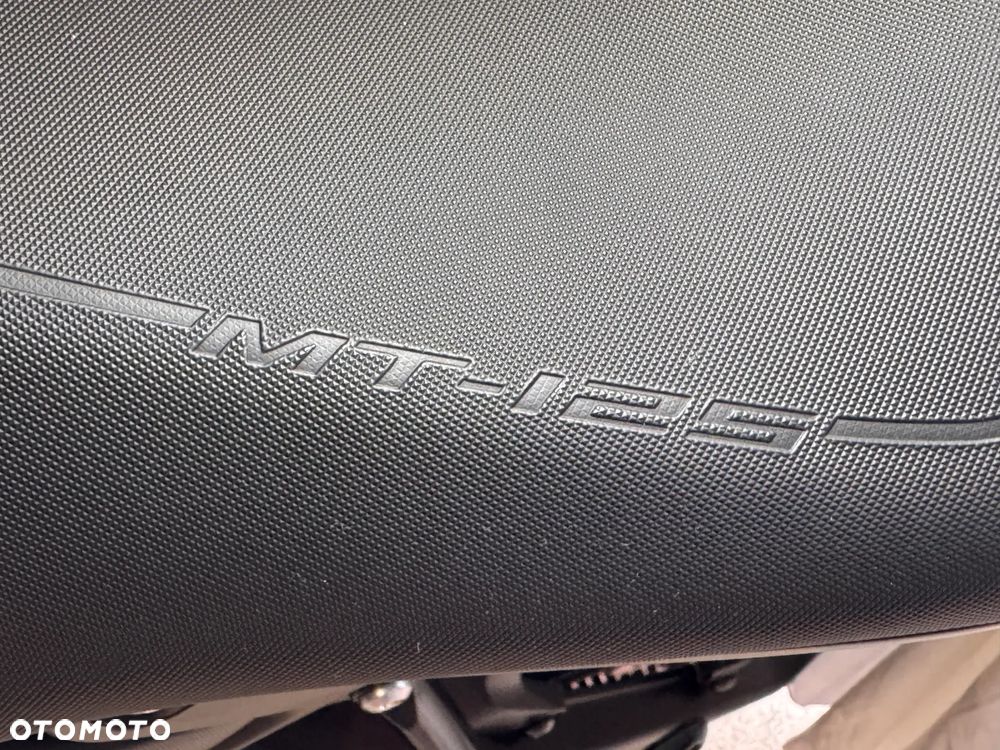 Yamaha MT - 16