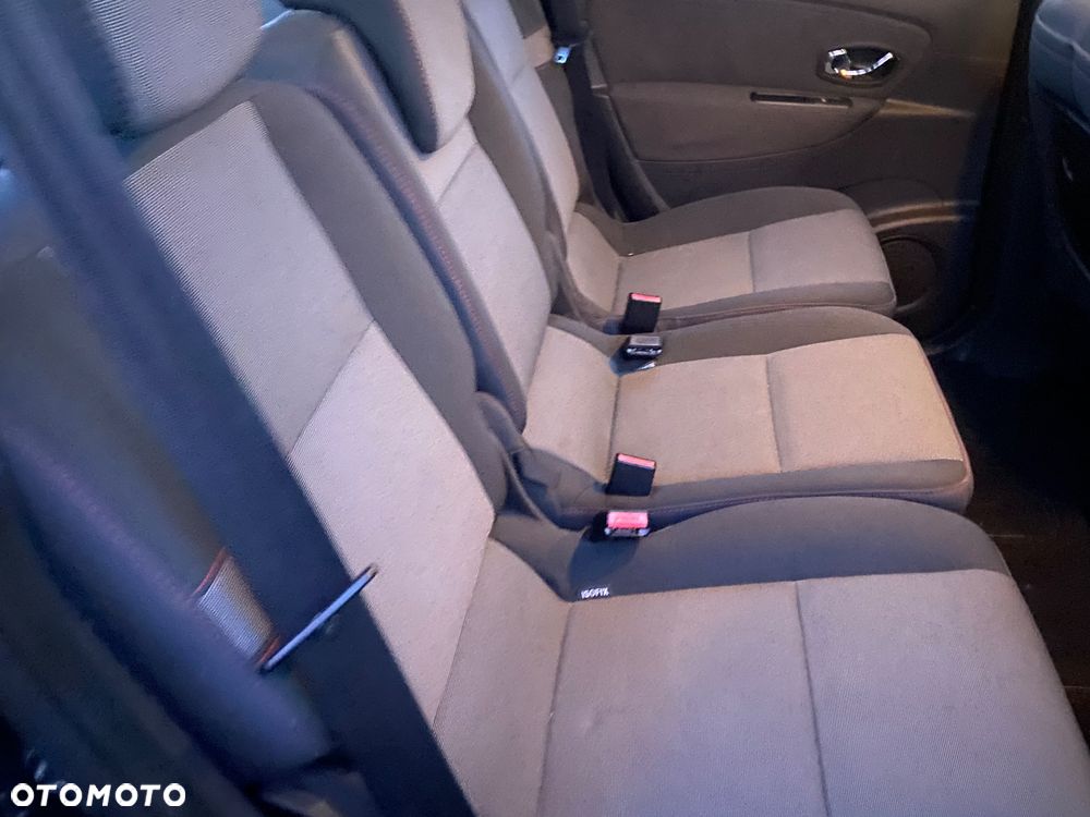 Renault Grand Scenic - 10