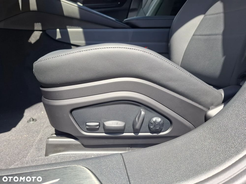 Porsche Panamera 4 - 16